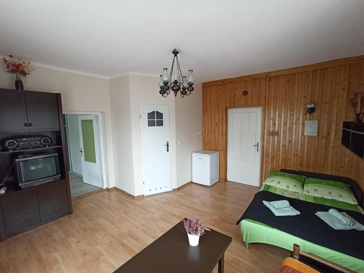 Apartament-Studio, Pokoje U Lucy Rabka-Zdrój Exterior foto